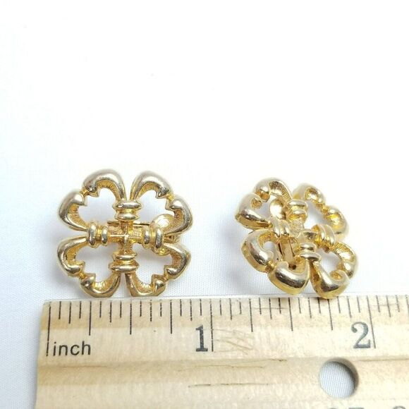 Vintage Sarah Coventry Clover Shape Clip On Earrings, Gold Tone Flower Leaf - Picture 5 of 7